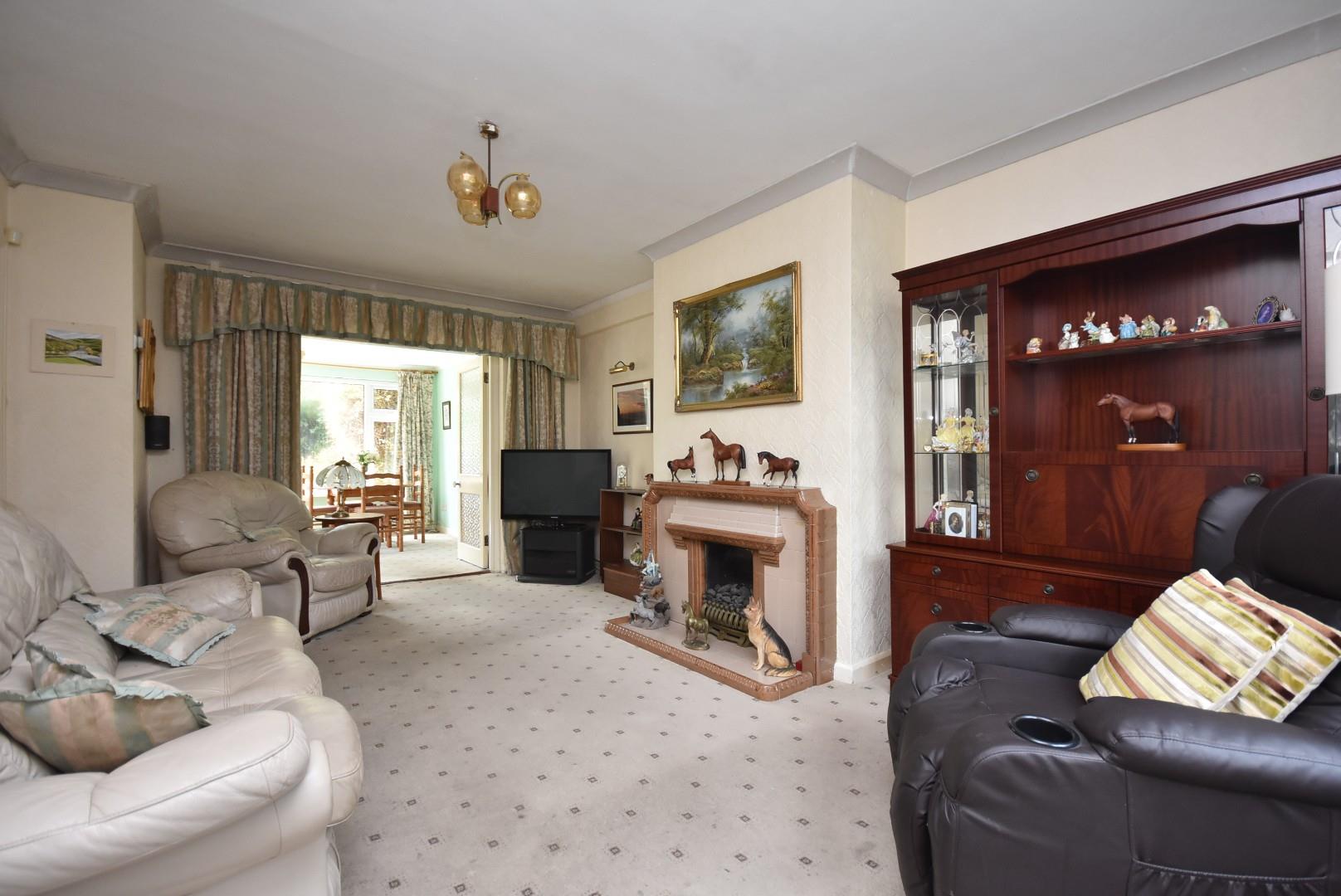 63 Coleridge Avenue, Penarth, CF64 2SR